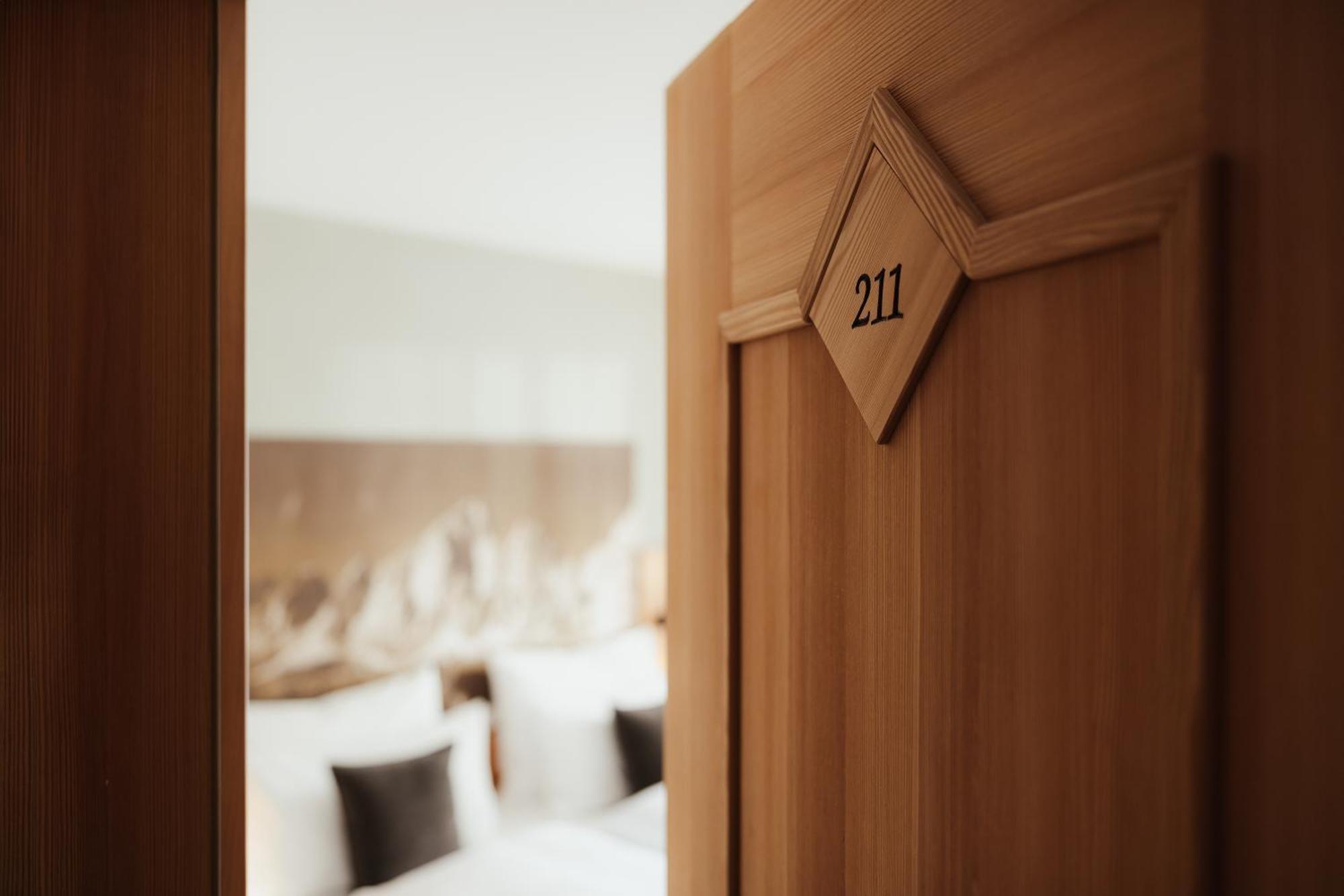 Hotel Jaegerhof Кольфоско Номер фото